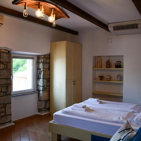 Razman Wine Rooms Gračišče Exteriör bild